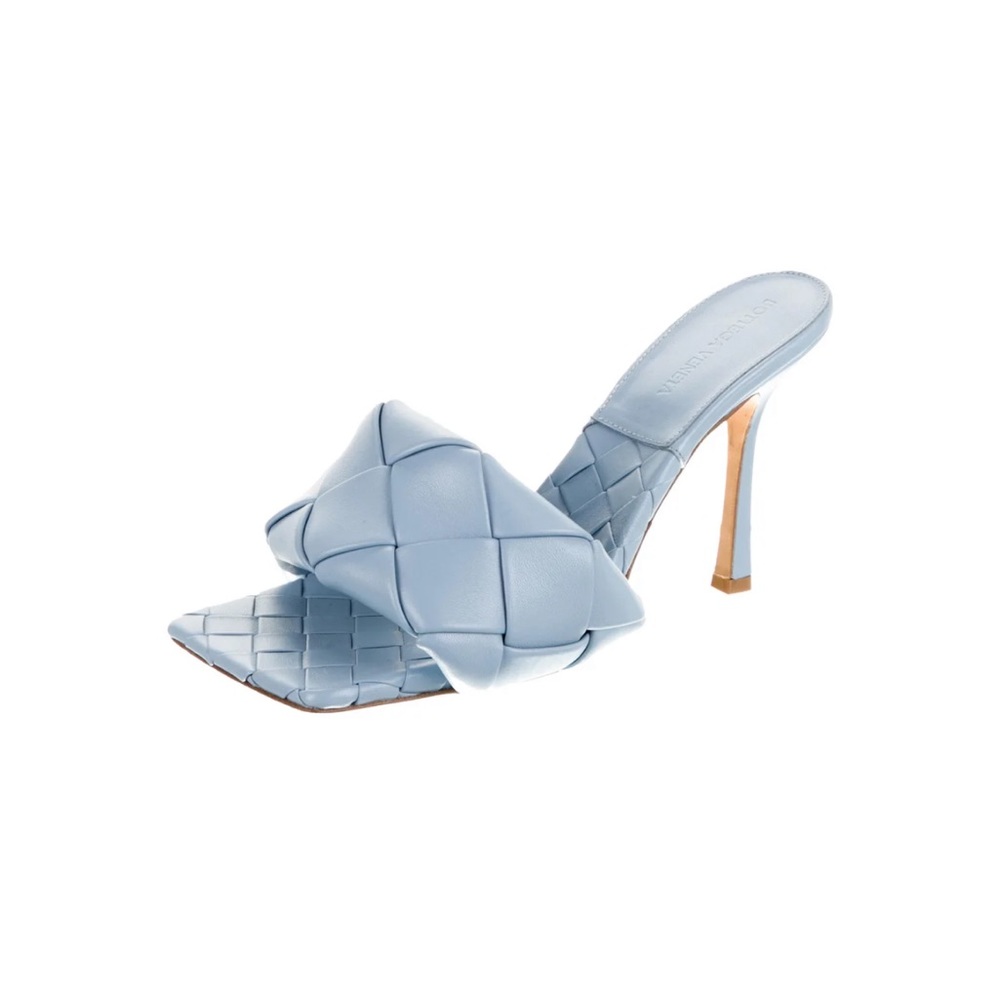 BOTTEGA VENETA Lido Sandals in color Ice (blue)